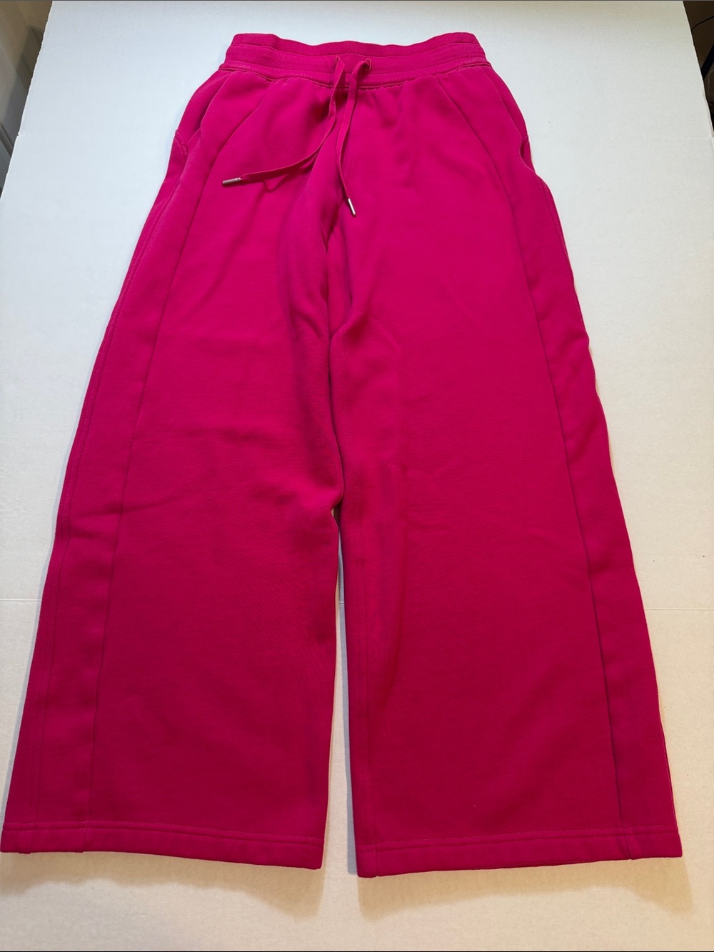 Lululemon Scuba Mid-Rise Wide-Leg Pant
Style LW5GEES